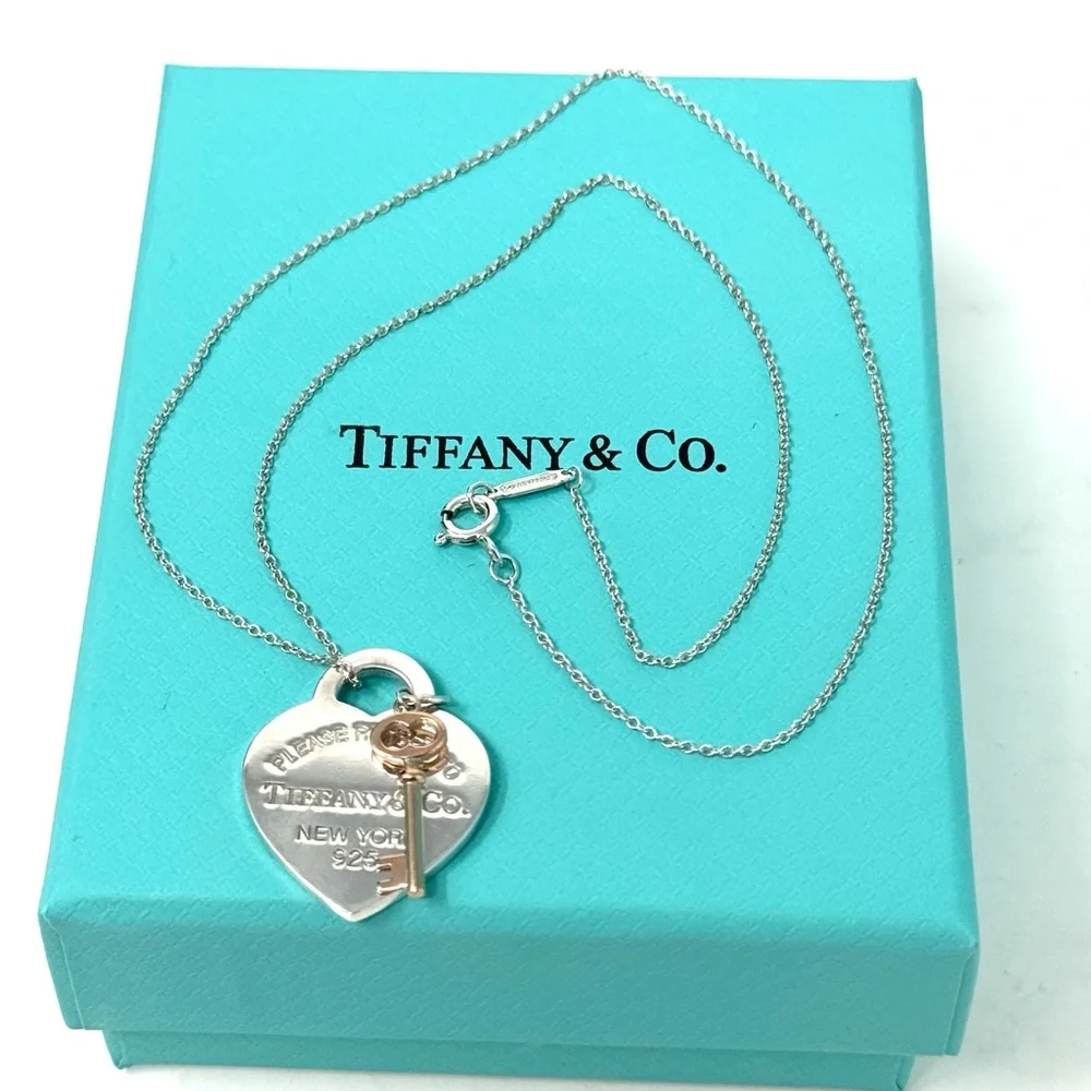 Authentic Tiffany & co. Return To Heart Tag / Key Necklace.